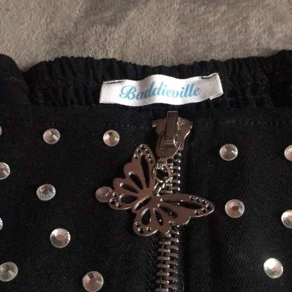 Crop top - Picture 2 of 3